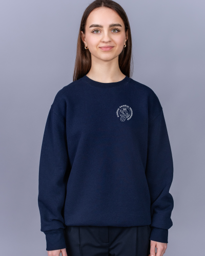 Džemperis be gobtuvo su užrašu