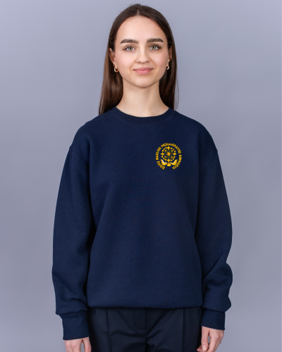 Džemperis be gobtuvo su užrašu